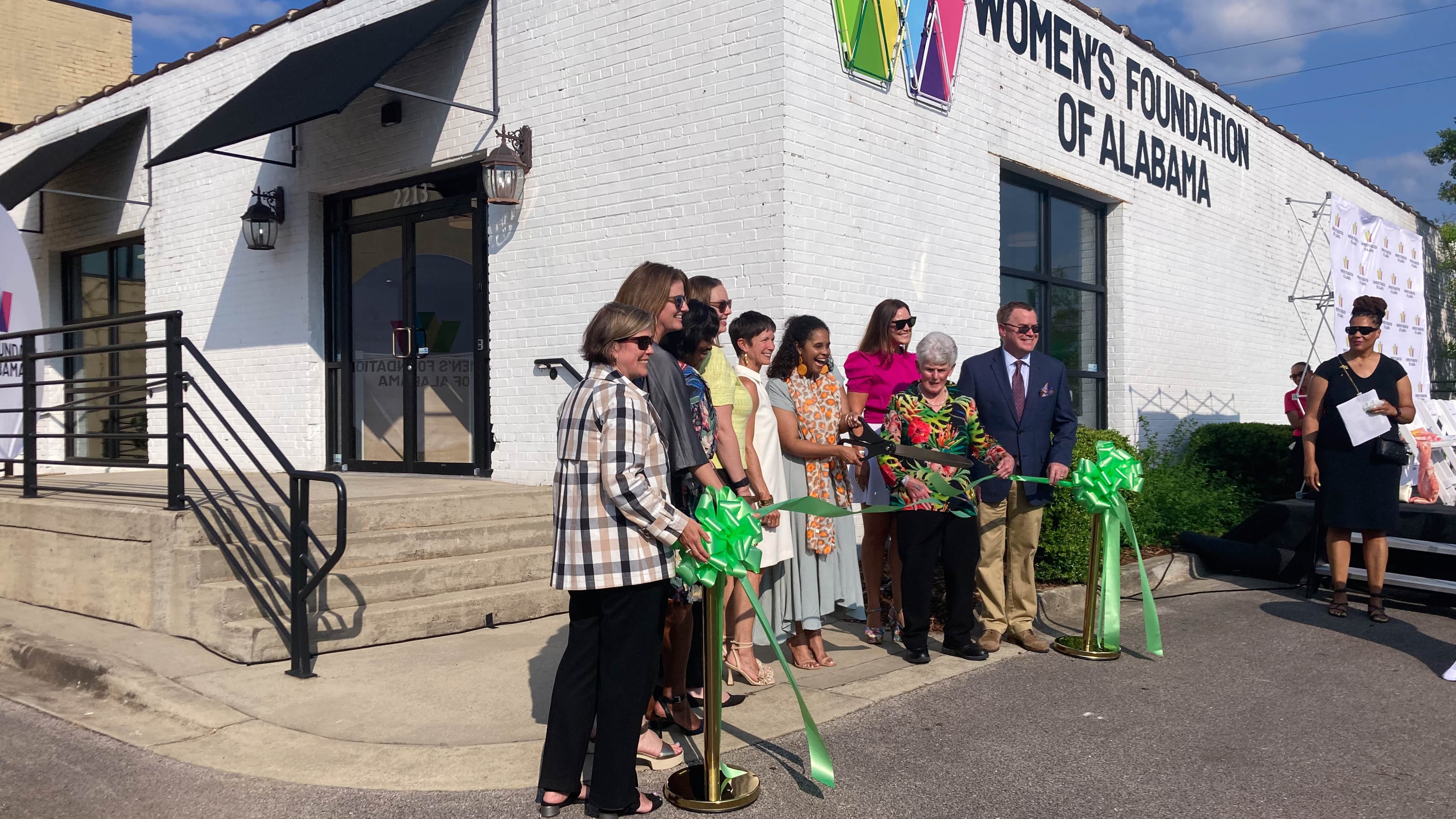 Bridgeforth cuts the ribbon