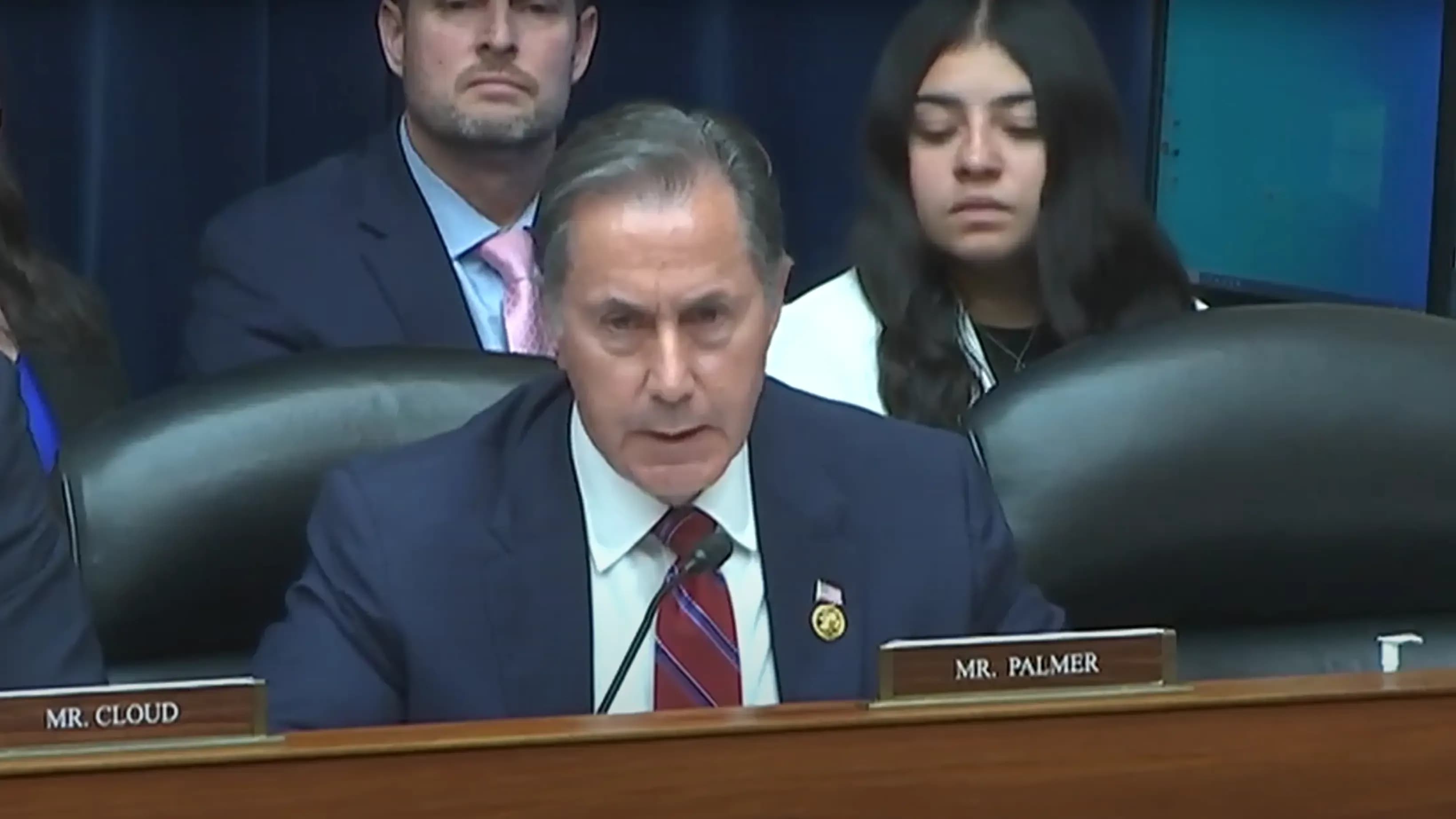 Rep. Gary Palmer questioning Secret Service director Kimberly Cheatle during an Oversight Committee hearing.