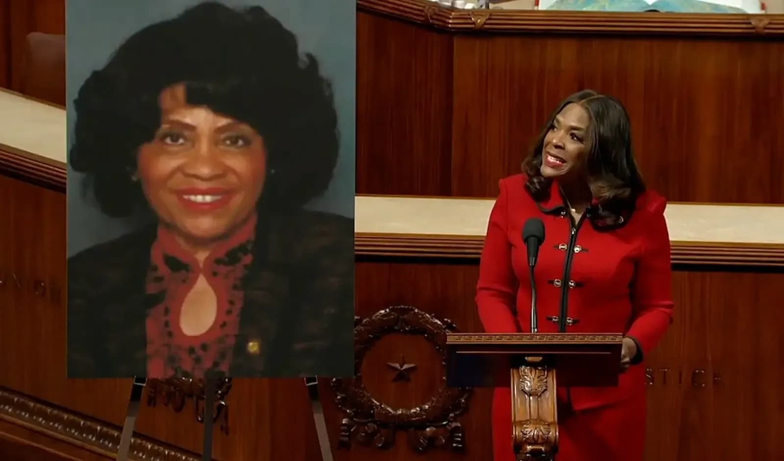 Rep. Terri Sewell honors former Alabama State Sen. Priscilla Dunn on the House floor.