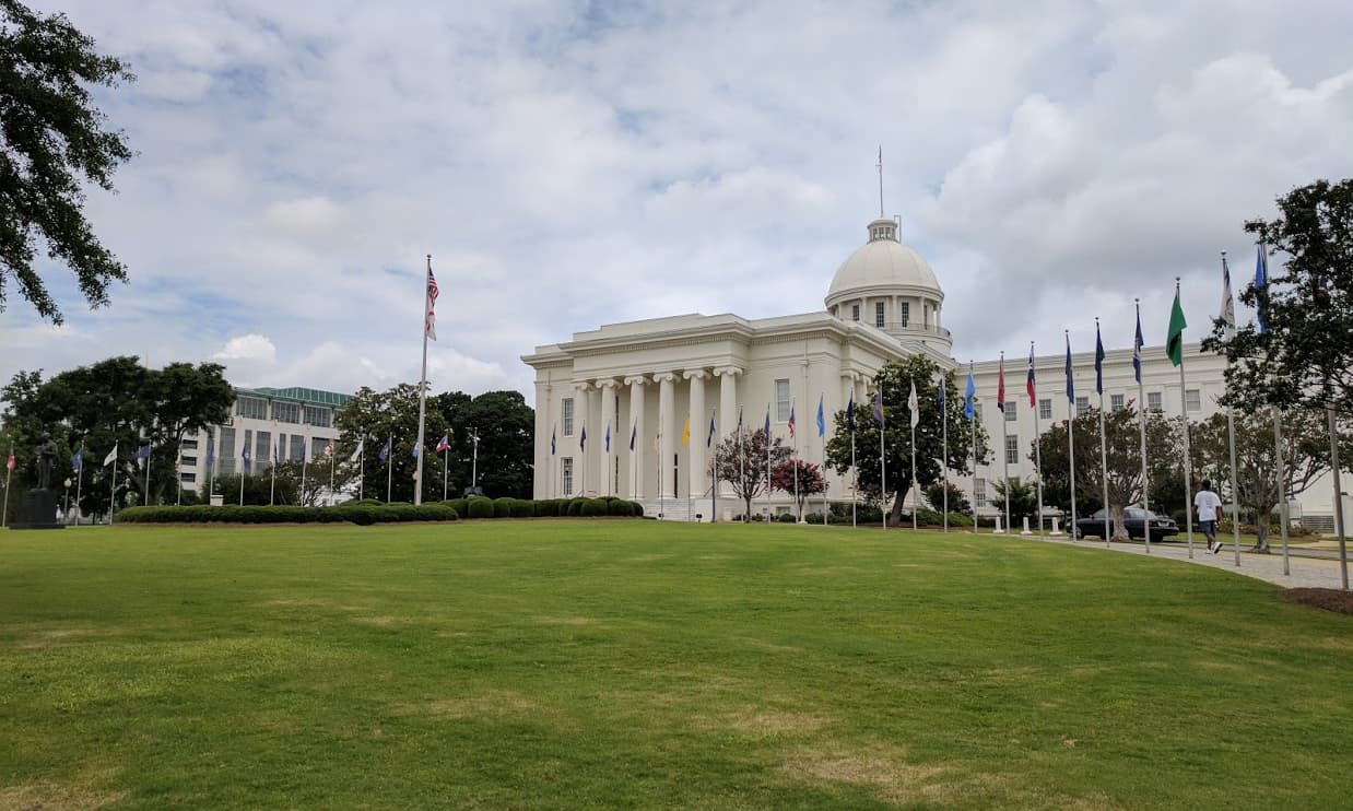 Capitol_Building_Goat_Hill