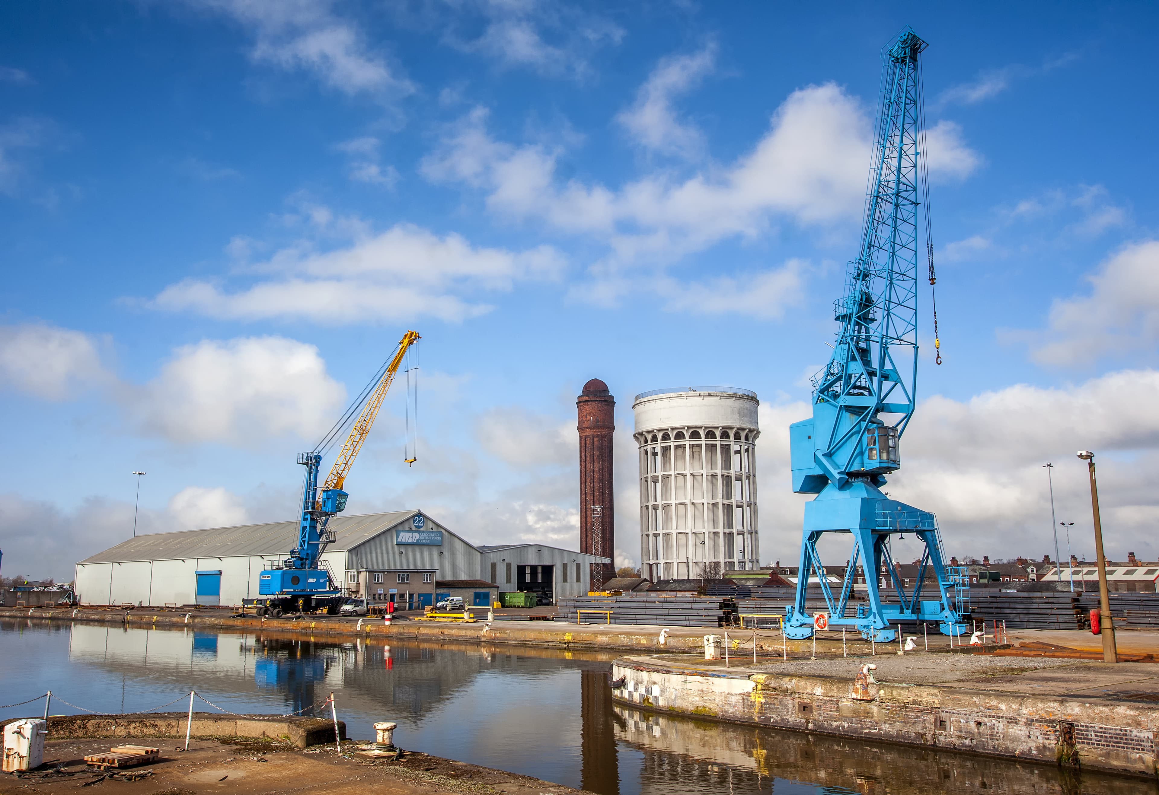 Dockyard cranes on Humberside yard