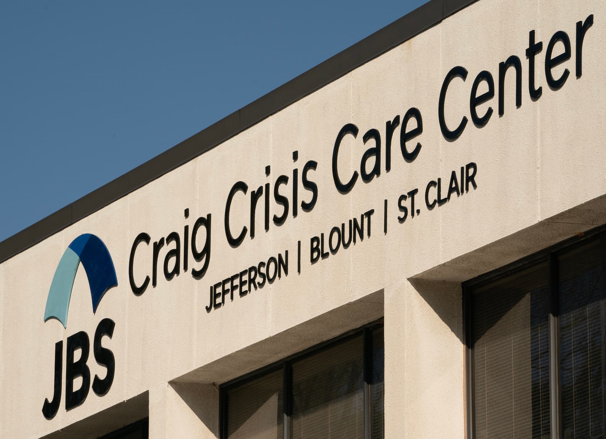 The 16,000-square-foot facility will have 32 recliners and 16 observation beds. The crisis center is named in honor of Dr. Richard Craig, who served as the executive director of Jefferson, Blount, St. Clair (JBS) Mental Health Authority for 23 years.