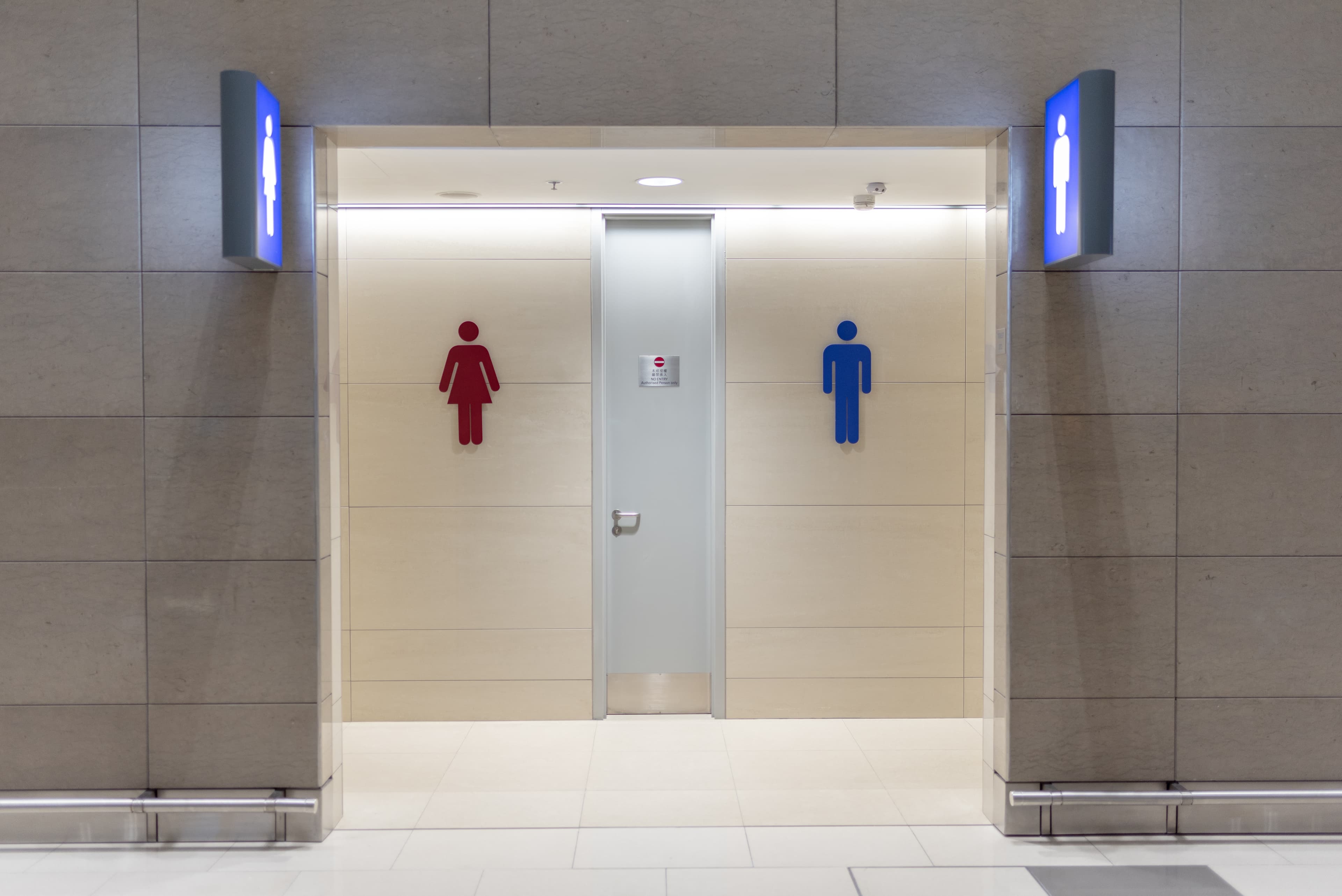 Walkway to the toilet In the department store or shopping mall