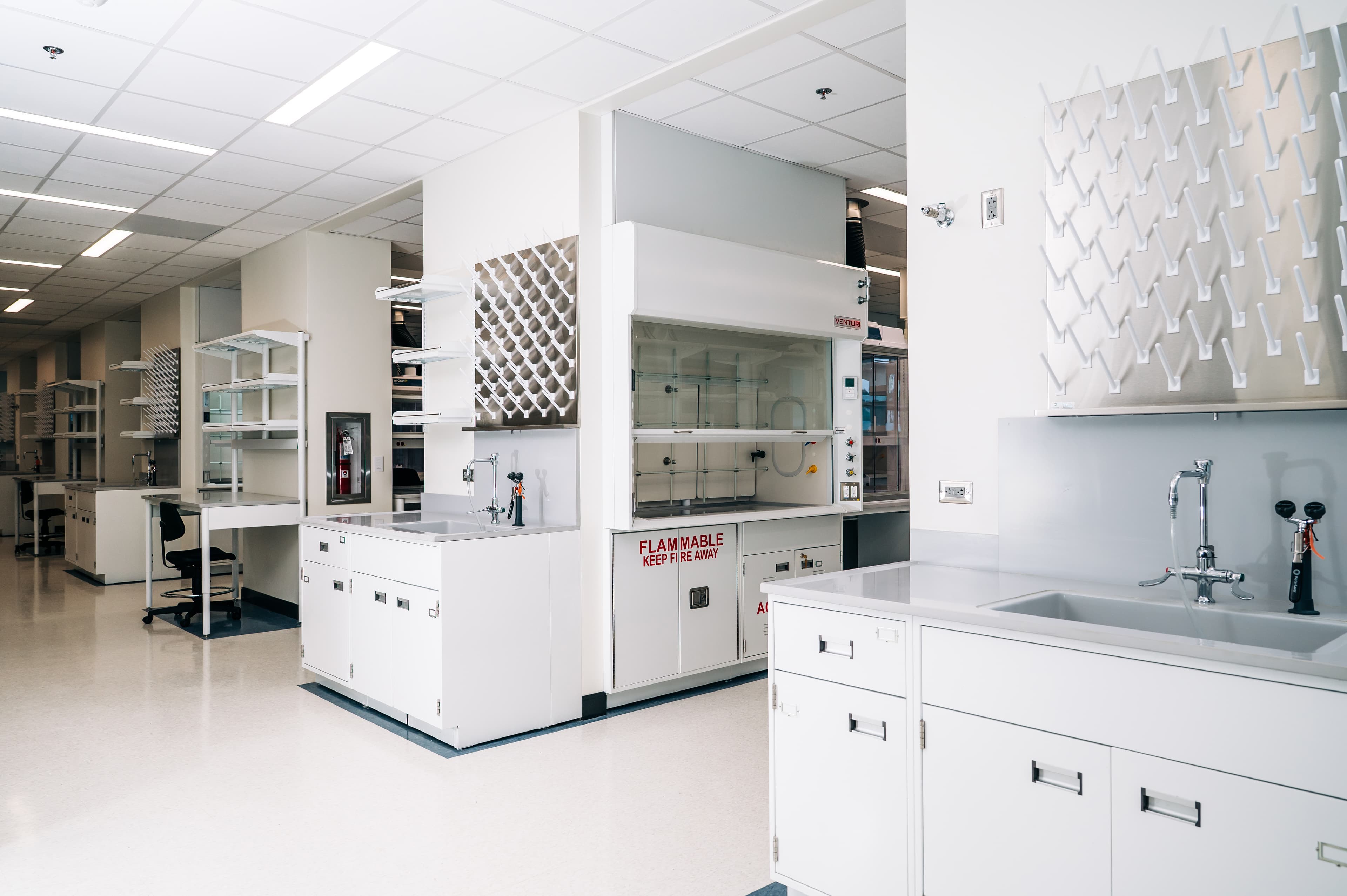 A lab inside Southern Research's new biotech center.
