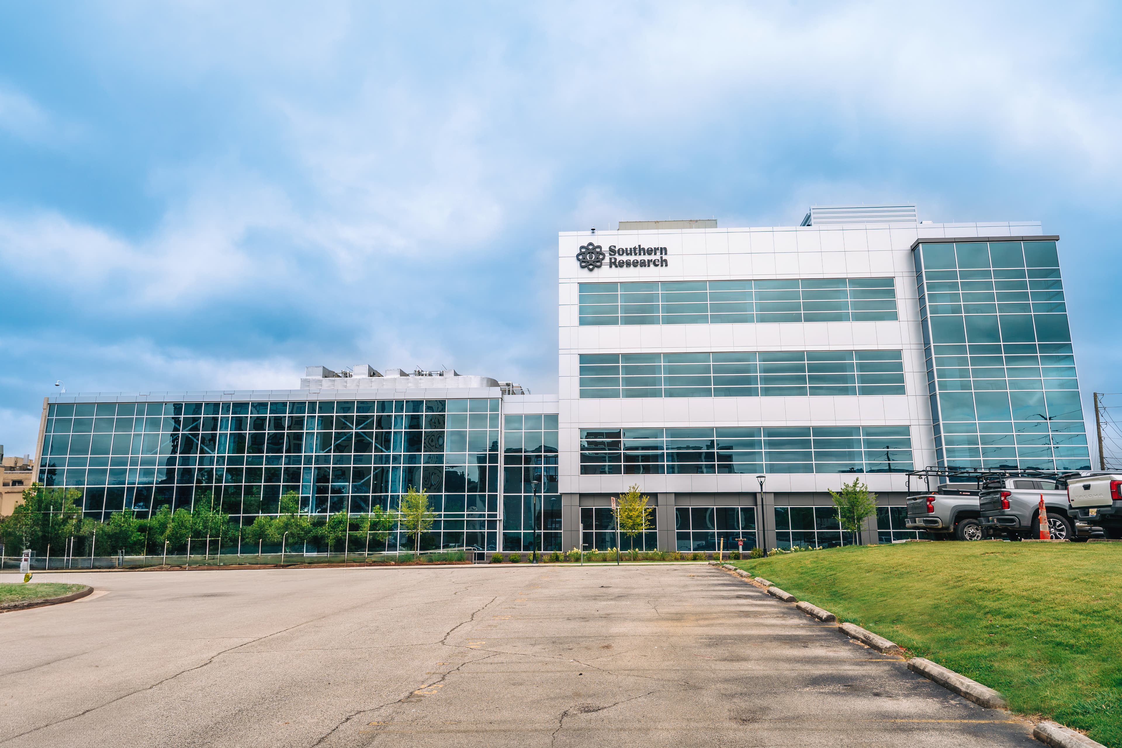 The exterior of Southern Research's new biotech center.