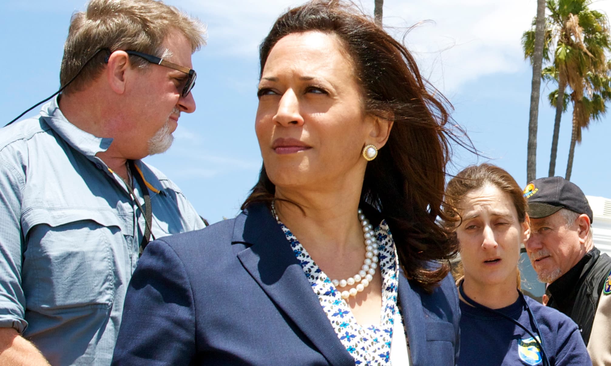 Attorney_General_Kamala_Harris_tours_oil_spill_clean_up_efforts_01_(cropped)