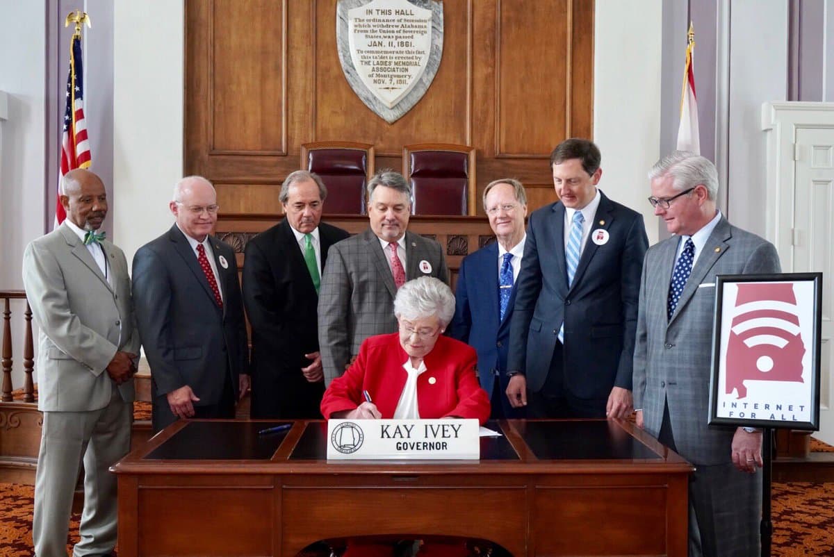 SB90BillSigning