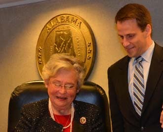 kay ivey-1