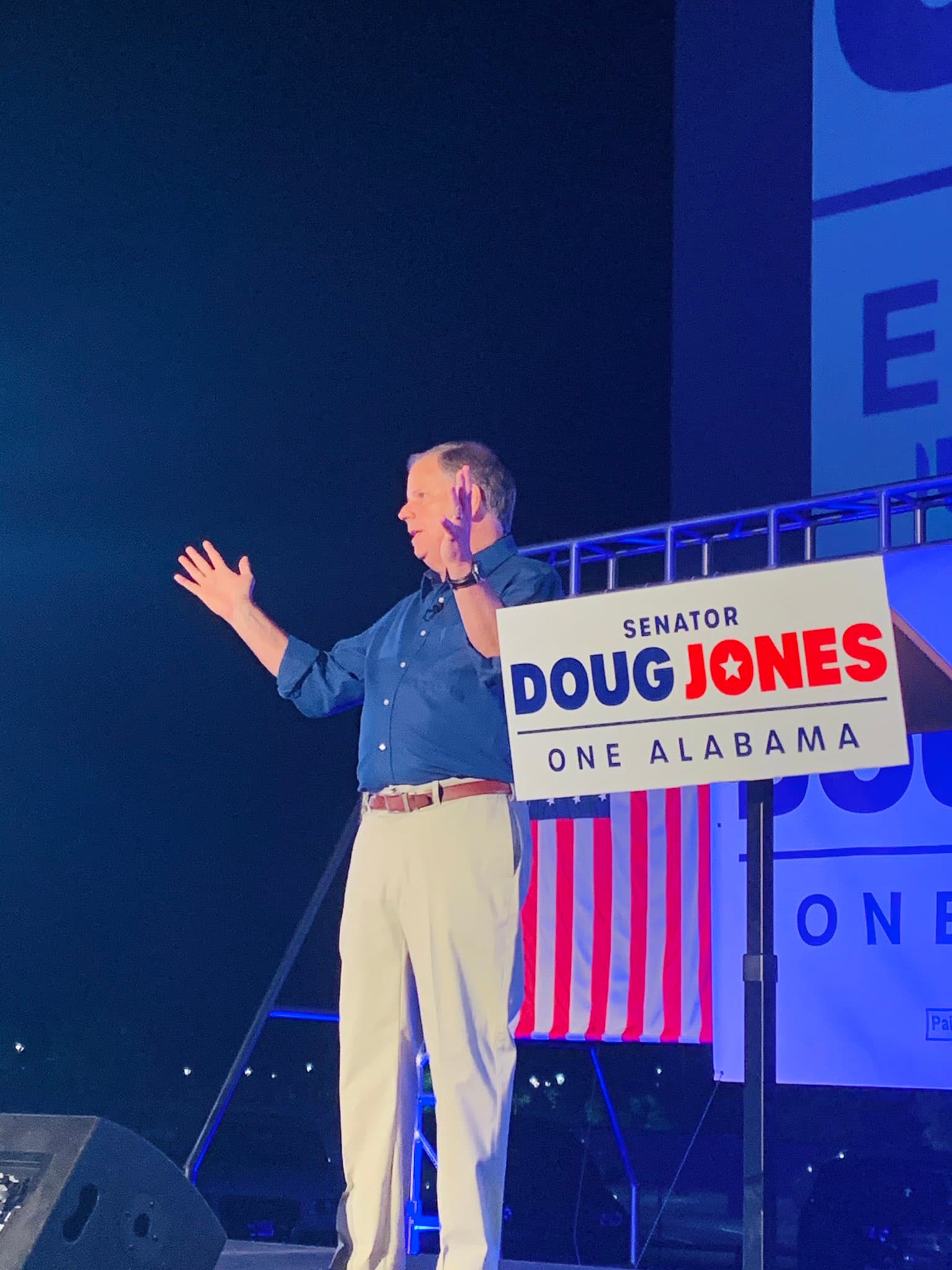 Doug Jones drivei n